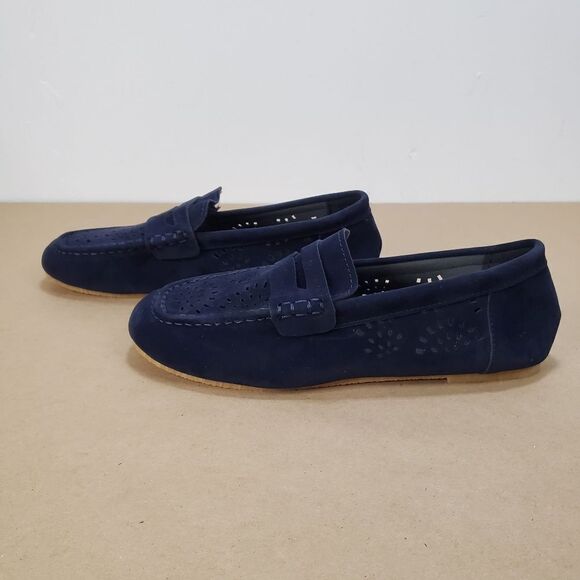 Rosy Velvet Textured Perforated Loafer - Picture 2 of 14